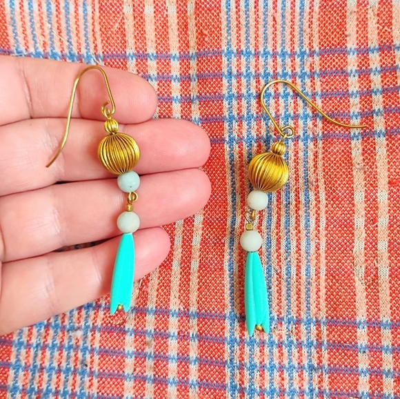 Handmade Retro Tassel Earrings - Picture 2 of 4